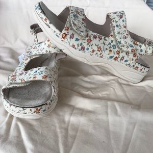 Barefoot Freedom sandals